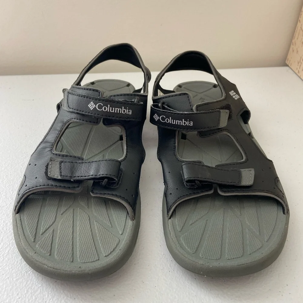 NWOT Columbia‎ men’s Techsun bent black gray Omni-grip Velcro outdoor sandals 7